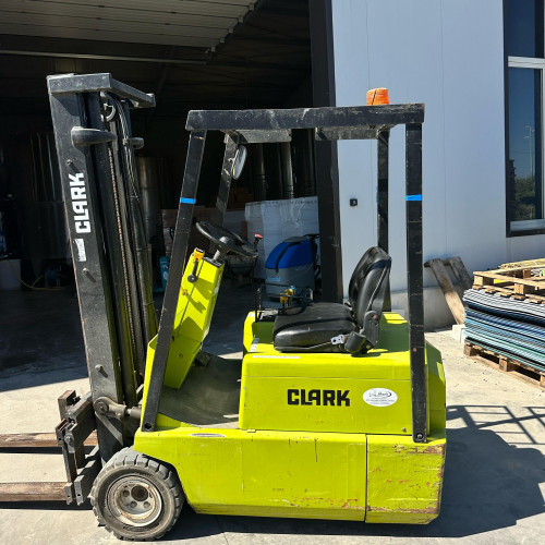 Clark TM15