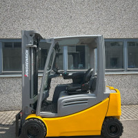 Jungheinrich EFG 320 - 1