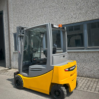 Jungheinrich EFG 320 - 2