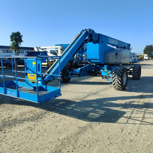Genie Z135/70 4WD