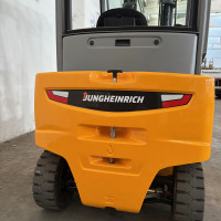 Jungheinrich EFG 320 - 5