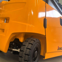 Jungheinrich EFG 320 - 4