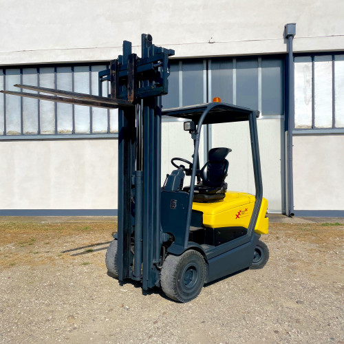 OM XE25ac