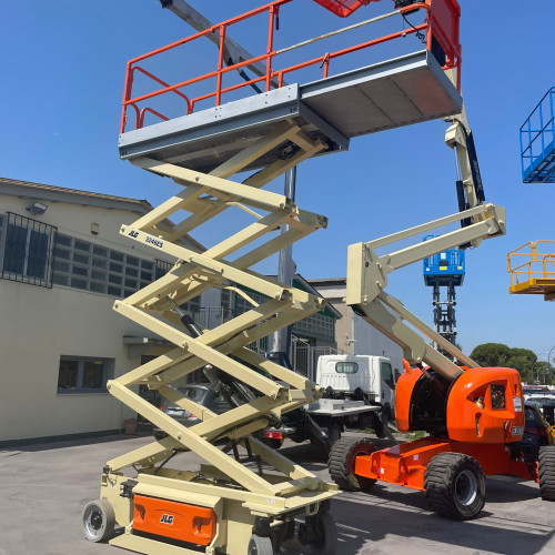 JLG 3246ES