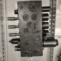 Jungheinrich DISTRIBUTORE BLOCCO VALVOLE DFG316/320 - 3