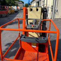 JLG TOUCAN 8E - 8