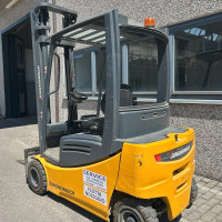 Jungheinrich EFG 320 - 2