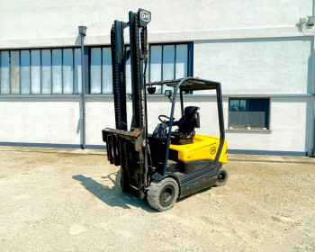 OM XE25 ac POSIZIONATORE FORCHE OM