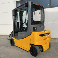 Jungheinrich EFG 320 - 2