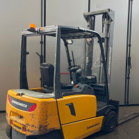 Jungheinrich EFG 320 - 1