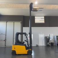 Jungheinrich EFG 320 - 3