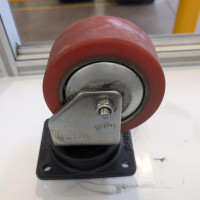 BT / Cesab SUPPORTO RUOTA PIVOTTANTE  - 2
