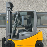 Jungheinrich EFG 320 - 1