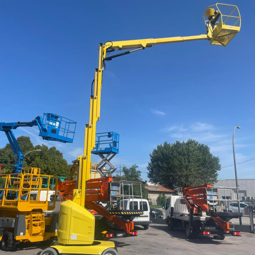 JLG TOUCAN 12E+
