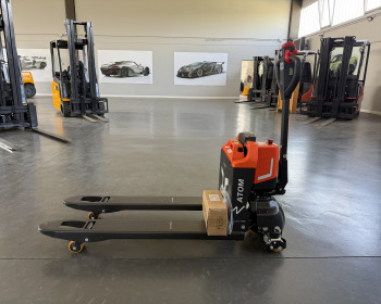 Transpallet uomo a terra BT TSE15-Q BT TSE15-Q BT