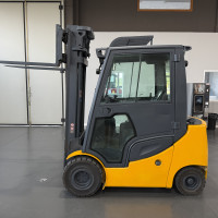 Jungheinrich DFG 320s 550DZ - 2