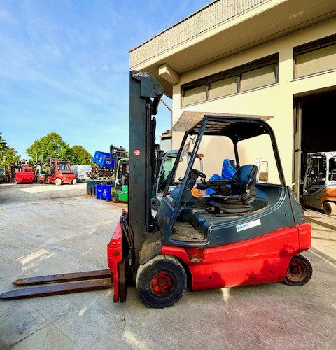 Linde E25-02
