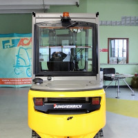 Jungheinrich DFG 320 - 1