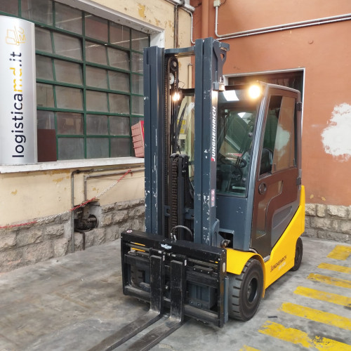 Carrelli frontali elettrici Jungheinrich EFG425k-550DZ Jungheinrich EFG425k-550DZ