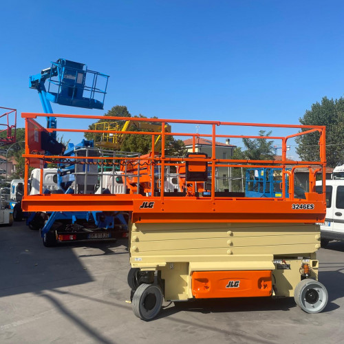 JLG 3246ES