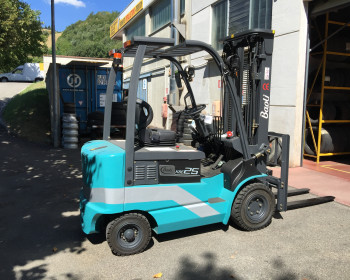 Carrelli frontali elettrici Baoli KBE 25 Baoli KBE 25 Baoli