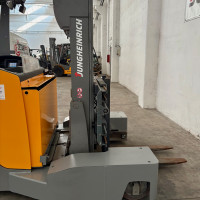 Jungheinrich ETV Q25 - 5