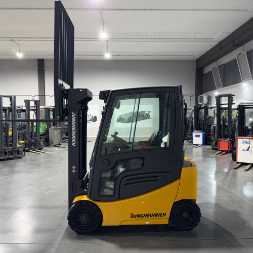 Carrelli frontali elettrici Jungheinrich EFG 316K Jungheinrich EFG 316K