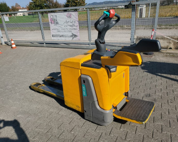 Jungheinrich ERE 225 Drive Plus Jungheinrich