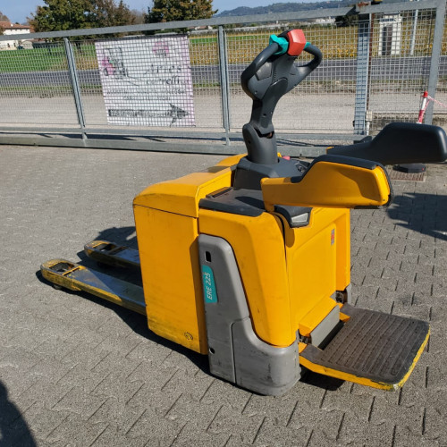 Jungheinrich ERE 225 Drive Plus