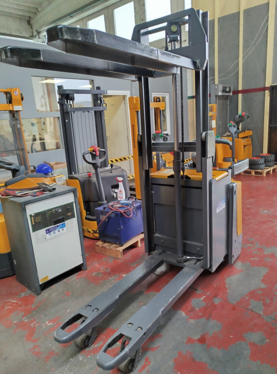 Jungheinrich ERD 220 - Jungheinrich - Cod. STB-1387 - Carrello ...