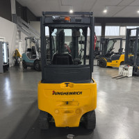 Jungheinrich EFG 320 - 1