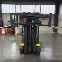 Jungheinrich EFG 320 - 3