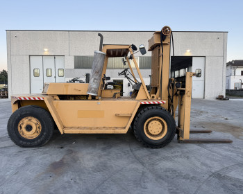 Carrelli frontali diesel Caterpillar v300 Caterpillar v300 Caterpillar