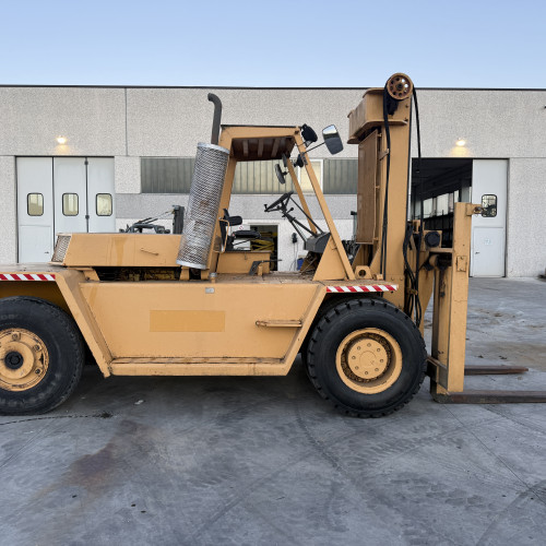 Carrelli frontali diesel Caterpillar v300 Caterpillar v300