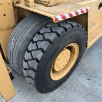 Caterpillar v300 - 4