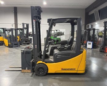 Carrelli frontali elettrici Jungheinrich EFG 218 Jungheinrich EFG 218 Jungheinrich