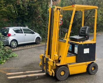 Carrelli frontali elettrici Robustus SE-15 Robustus SE-15 Robustus