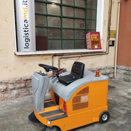 Spazzatrici uomo a bordo Fiorentini S28B NEW-B02 Fiorentini S28B NEW-B02