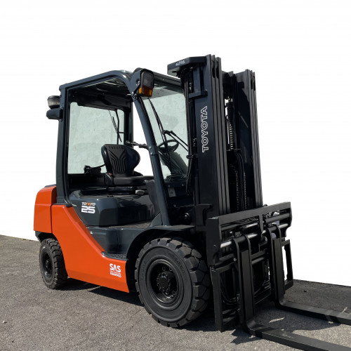 Toyota 02-8 FDF 25 (1600 ore)