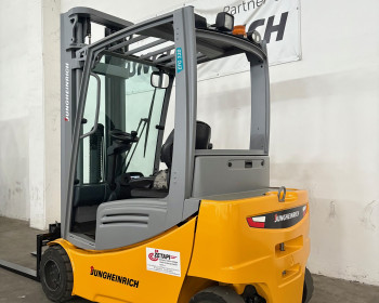 Jungheinrich EFG 320 Jungheinrich