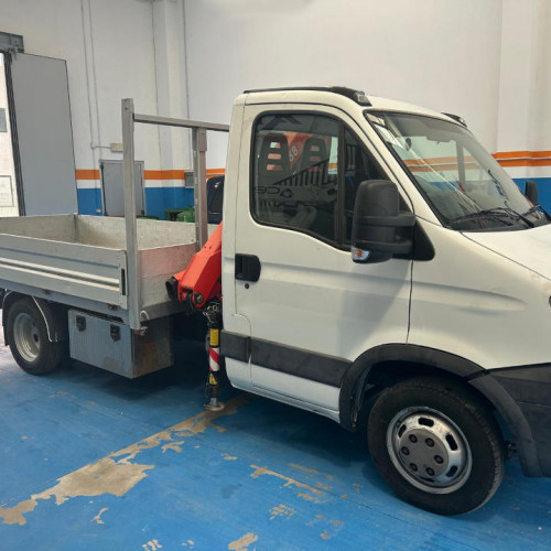 Iveco Daily & Fassi F38A.23