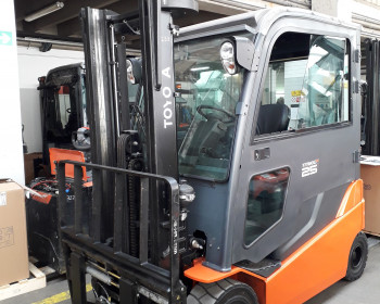 Toyota 8FBMT25 Toyota