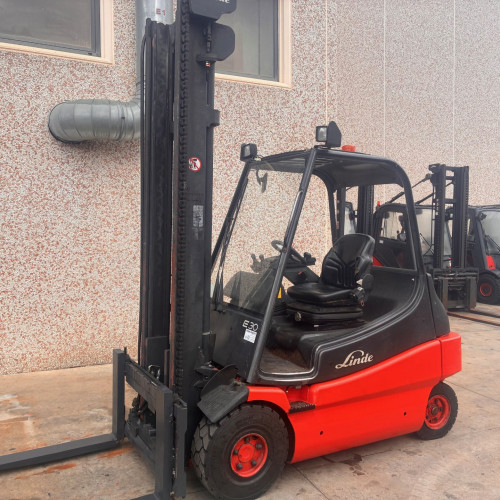 Linde E25-02