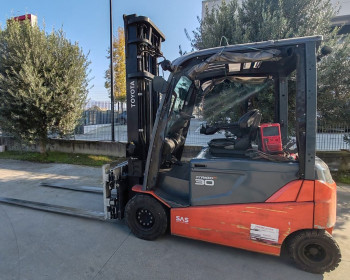 Toyota 8FBMT30 Toyota