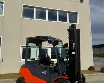 Toyota 8FBMT40 Toyota