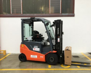 Toyota 8FBMKT25 Toyota