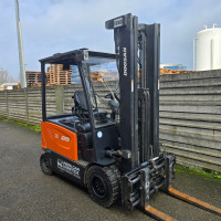 Doosan B25X-7 - 2