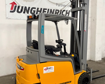Jungheinrich EFG 320 Jungheinrich