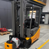 Jungheinrich EFG 220 - 1