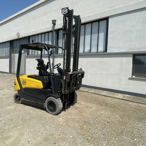 OM XE25 ac POSIZIONATORE